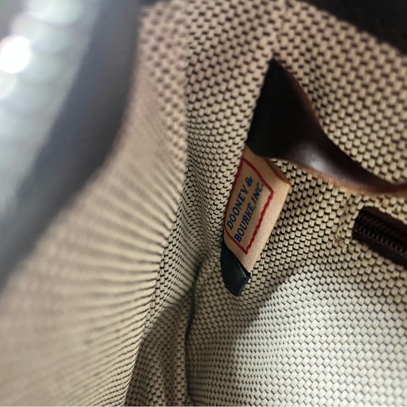 Dooney & Bourke Croc Embossed Hobo. Green!! Gorgeous . VGC  Excellent Condition - Picture 9 of 15